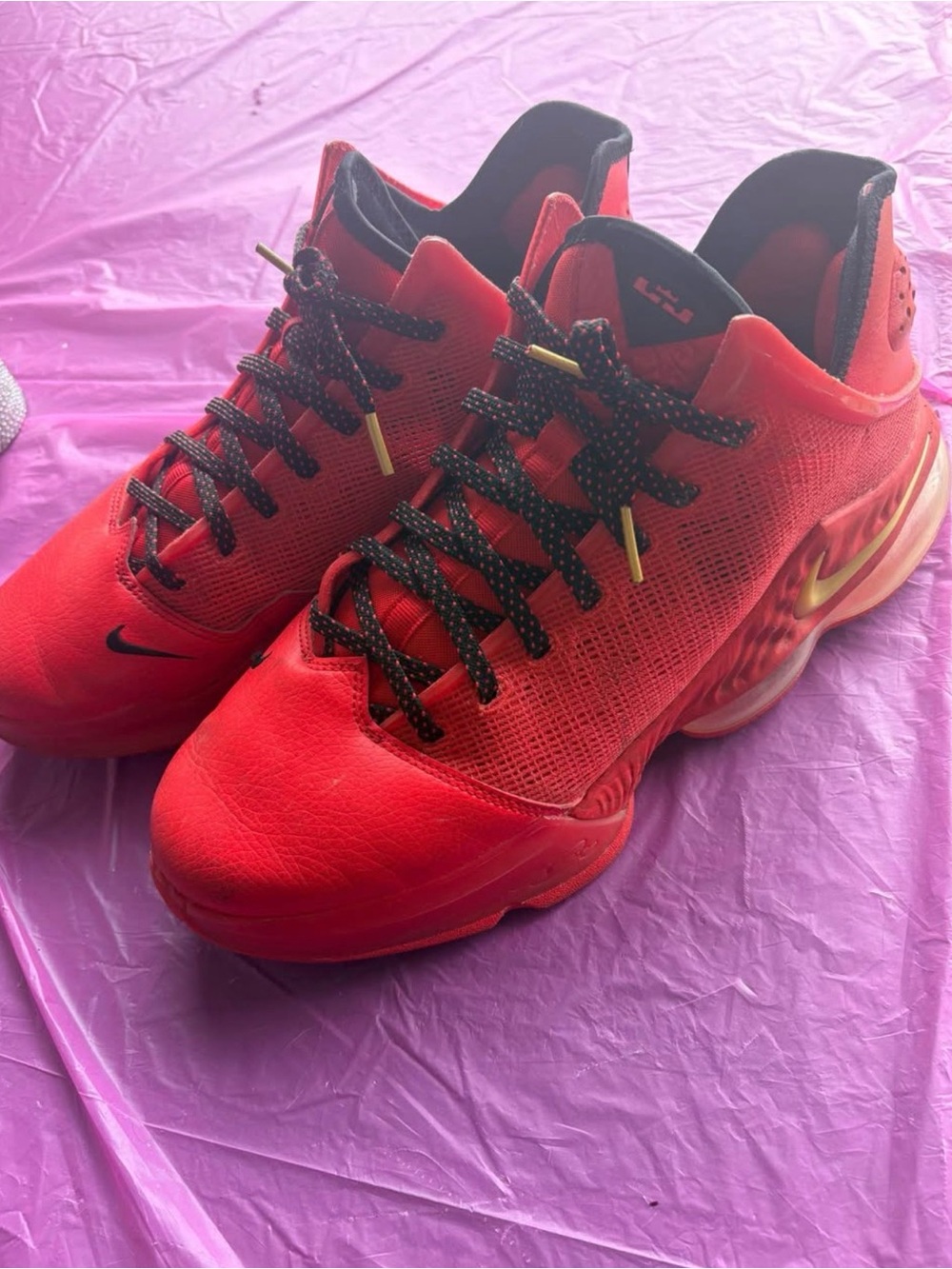 Men’s Nike LeBron 19 Low “Light Crimson Red”